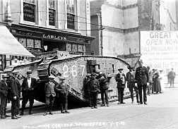 Tank "Cynthia Carlton" in Worcester High Street, 1919