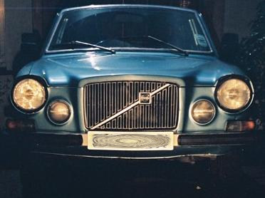 Volvo 164 front view by moonlight